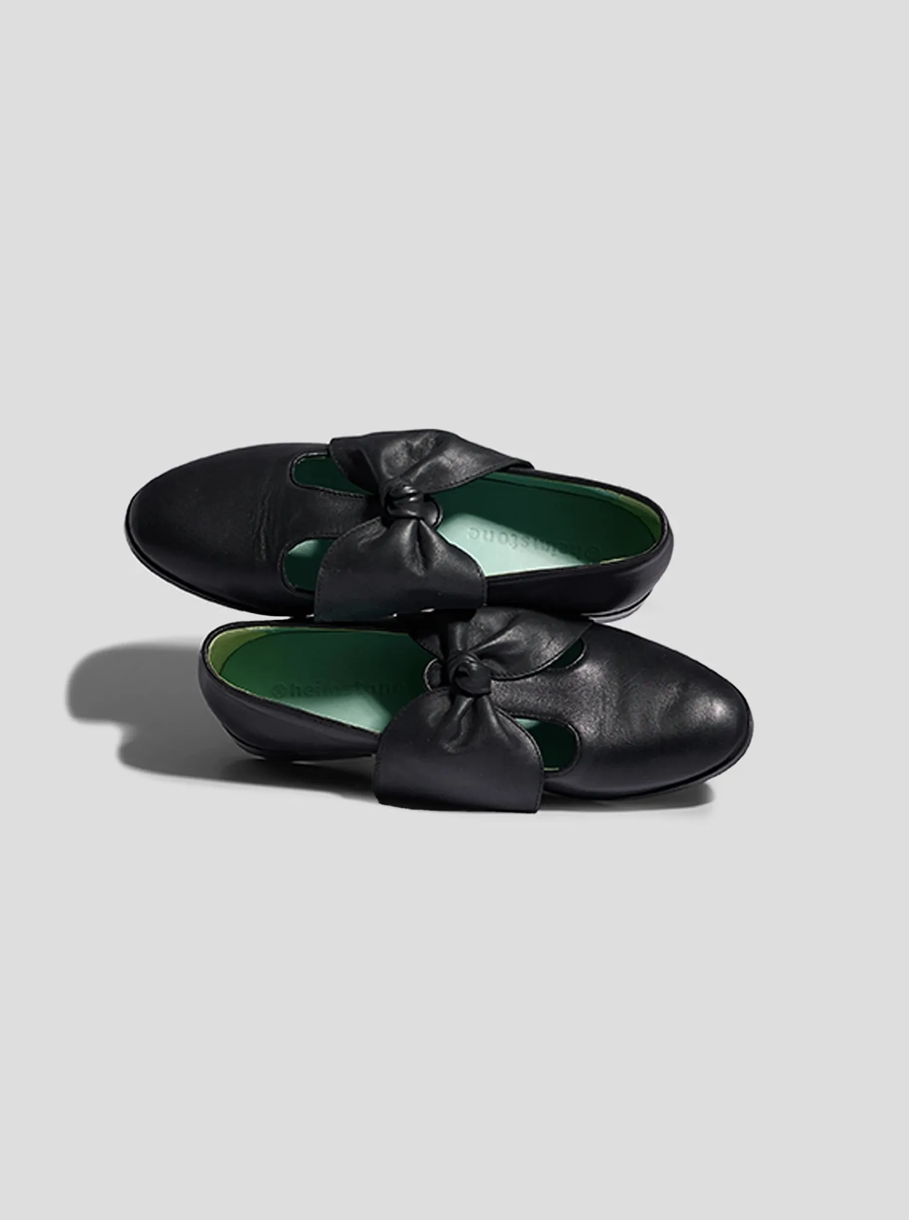 BB Ballerina Shoes in Black Leather