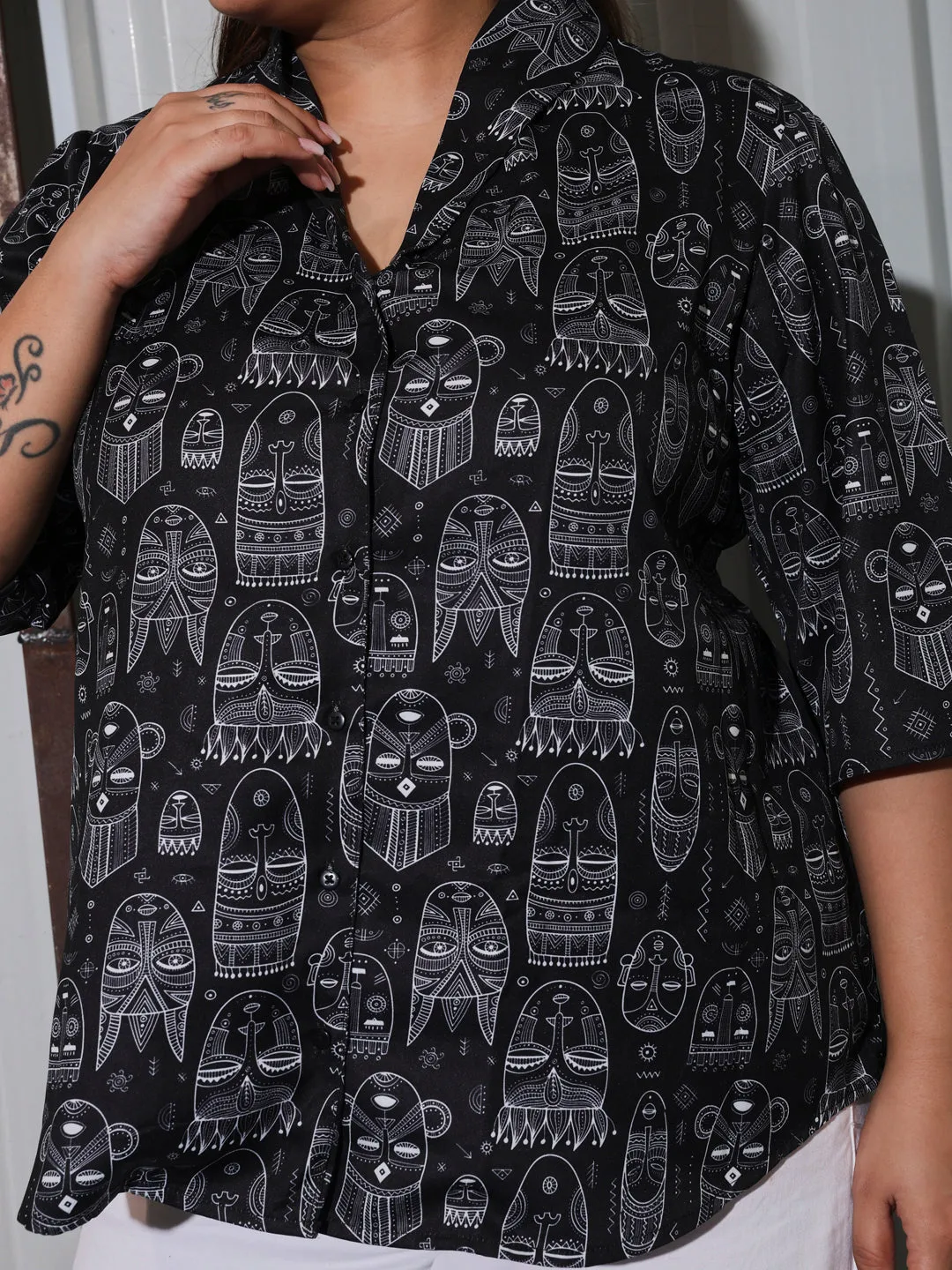 CARA - BLACK ETHNIC MOTIF PRINTED SHIRT STYLE PLUS TOP