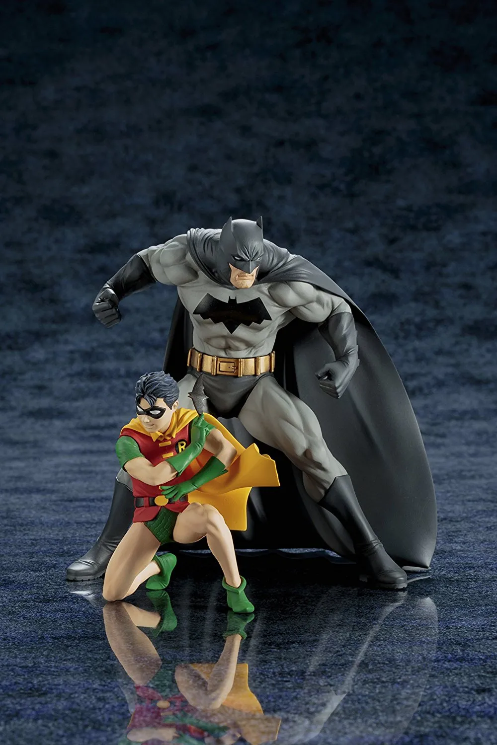 DC COMICS: Batman & Robin Two-Pack ArtFX  PVC Statue