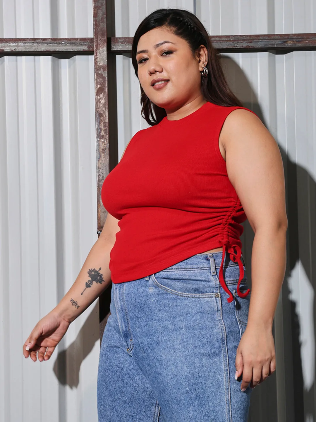 LIYA - SLEEVELESS CASUAL RED PLUS TOP