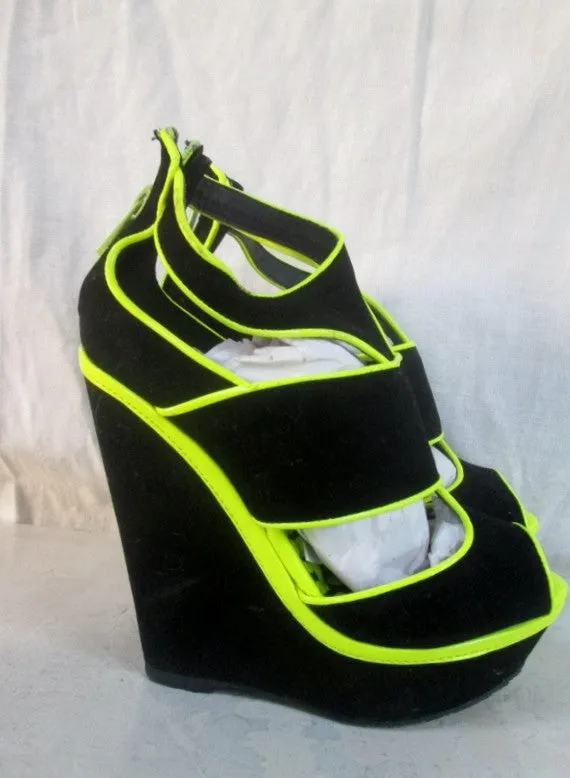 NEW Womens DOLLHOUSE Vegan Velvet Sandals High Heel 5.5 BLACK YELLOW