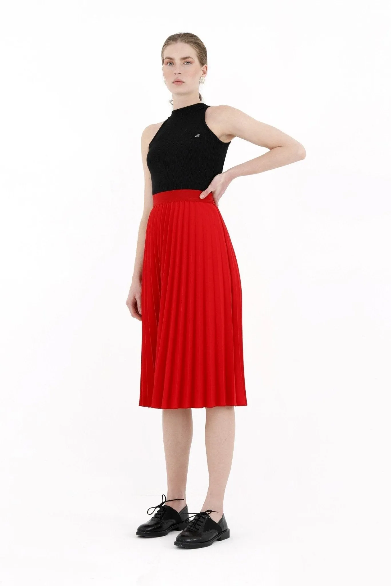 Red Pleated Skirt High Waist Elastic Waist Band Midi Skirt