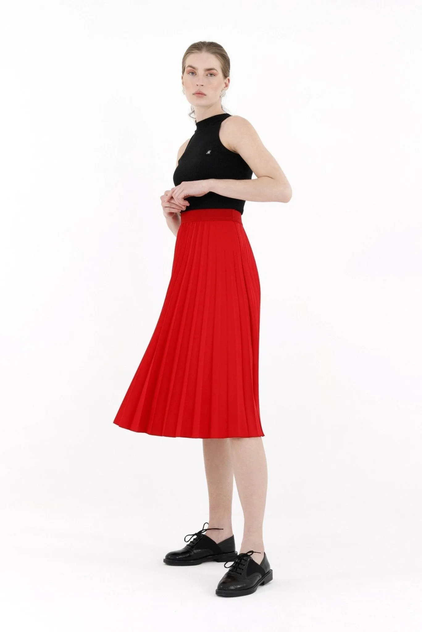 Red Pleated Skirt High Waist Elastic Waist Band Midi Skirt