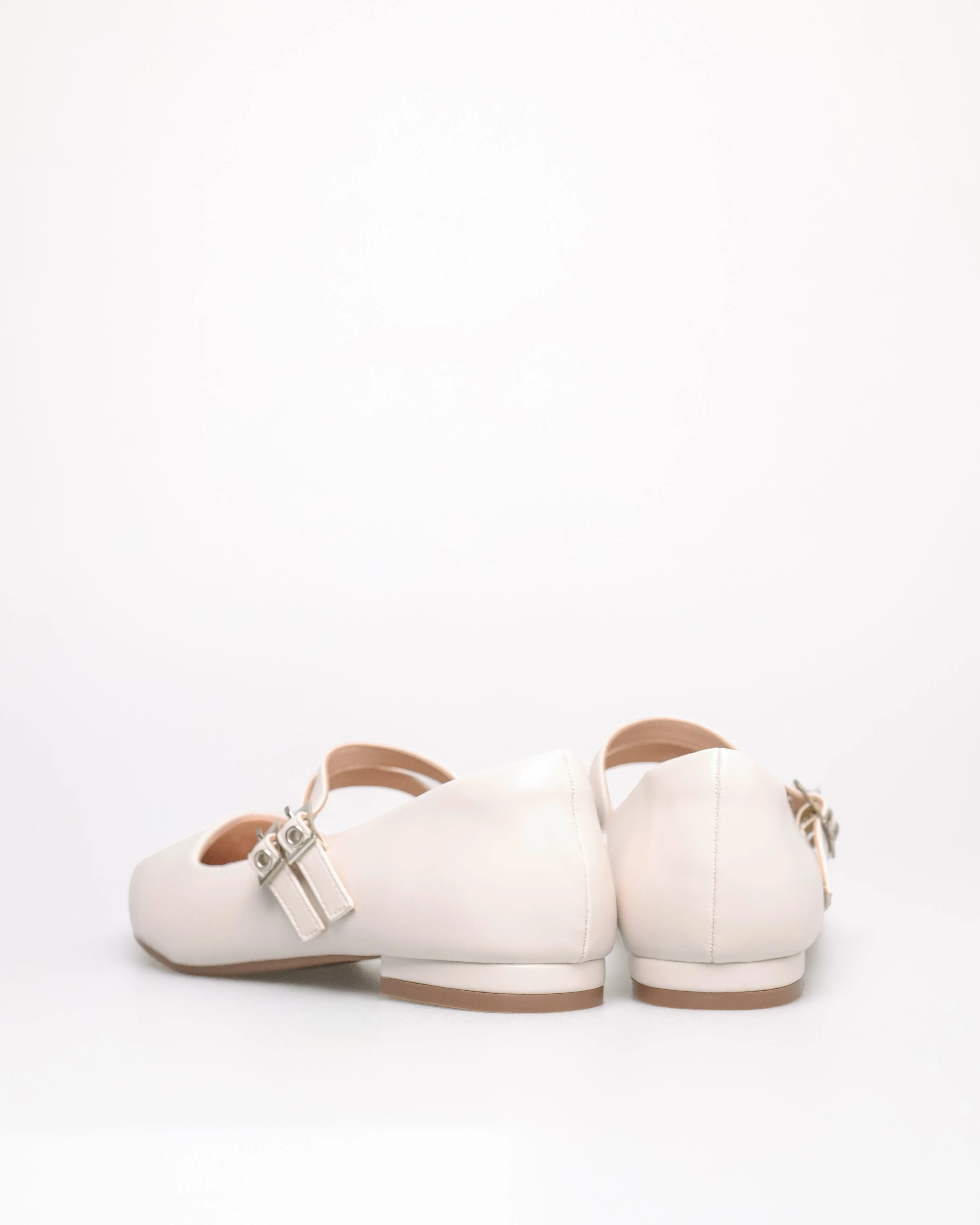 Tomaz NN361 Ladies Ballerina Buckle Flats (Cream)