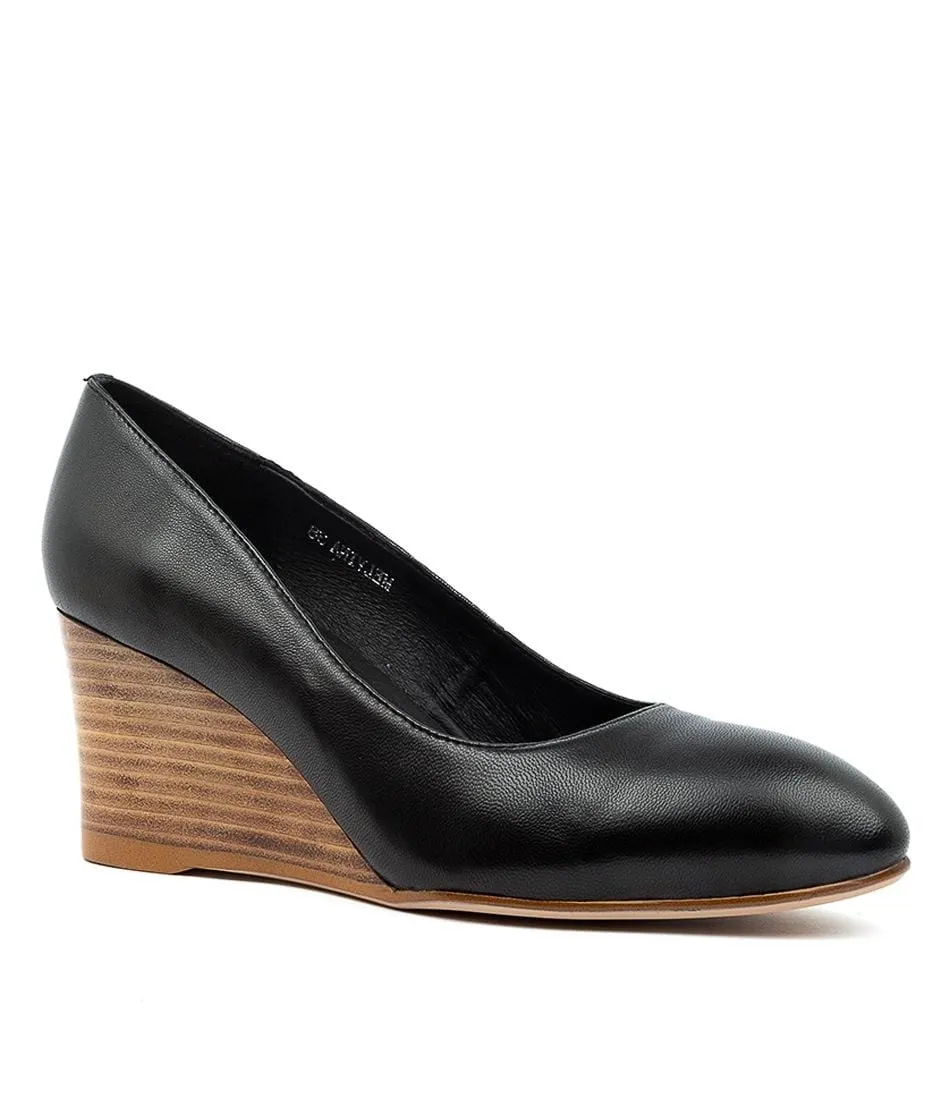 Top End Melvina Black Wedge